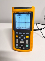 Осциллограф-мультиметр Fluke 125