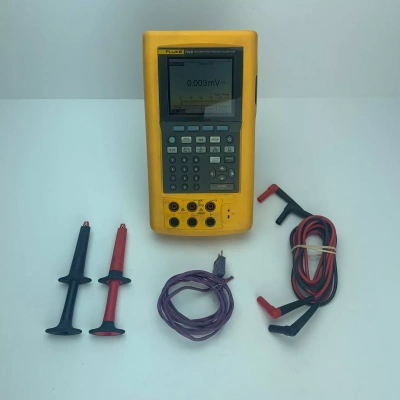 Калибратор регистрирующий Fluke 741B