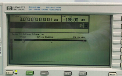 Генератор сигналов серии ESGE Agilent 4421B